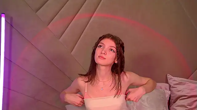 SophiaProve online show from November 27, 2025, 5:04 pm