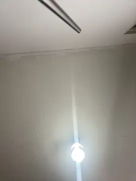 Amira Malia online show from December 13, 2025, 8:04 pm