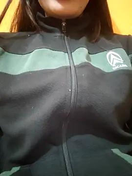 Hot  girls001 online show from November 13, 2025, 5:01 pm