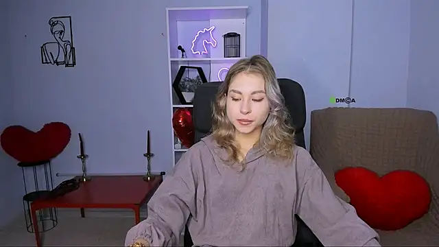 charlie bonsie online show from November 20, 2025, 6:46 am