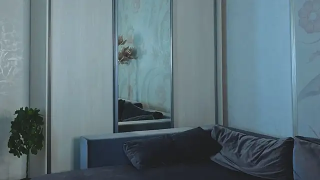 SecretVenom online show from November 15, 2025, 8:11 am