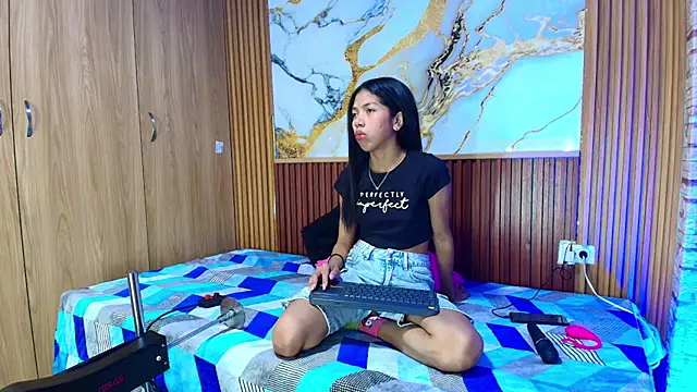 Snapshot of meliangels303av chatting on March 18, 2026, 3:42 am meliangels303av online show from March 18, 2026, 3:42 am