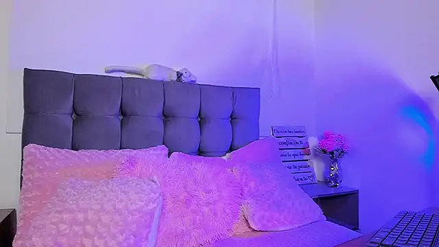 hazz smith online show from November 18, 2025, 1:00 am