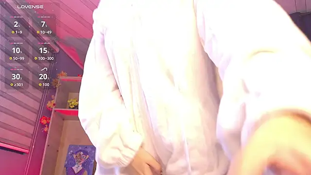 DahliaVex  online show from April 17, 2026, 11:35 am