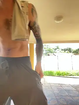 Lucasjandre online show from November 17, 2025, 10:43 am