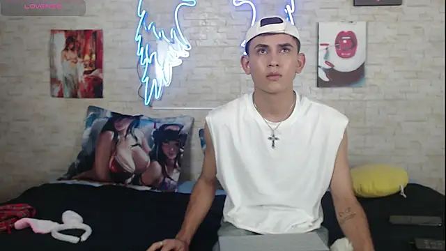 Snapshot of axel_milo_kairo_and_noa chatting on November 12, 2025, 8:19 pm axel milo kairo and noa online show from November 12, 2025, 8:19 pm