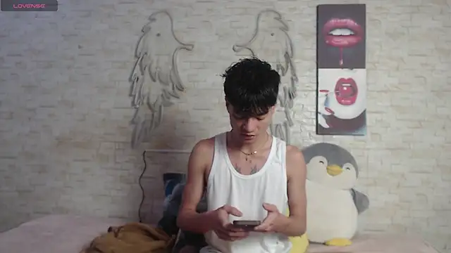 Snapshot of axel_milo_kairo_and_noa chatting on January 7, 2026, 6:10 pm axel milo kairo and noa online show from January 7, 2026, 6:10 pm