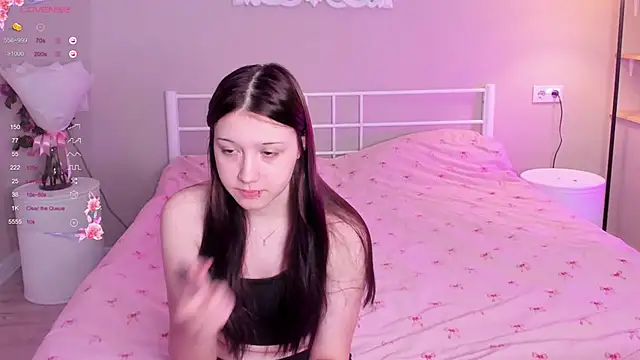 luxmeltmoon online show from December 19, 2025, 3:57 am