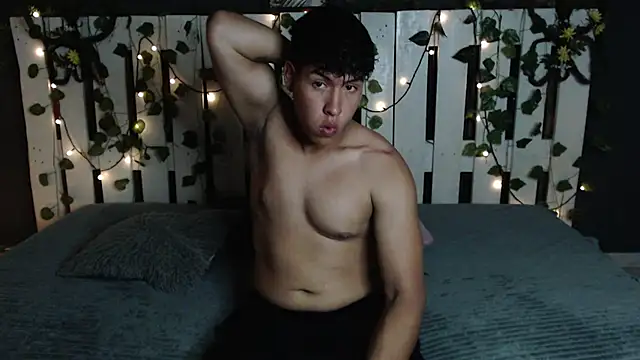 Snapshot of Matias_Sky chatting on November 12, 2025, 1:17 am Matias Sky online show from November 12, 2025, 1:17 am