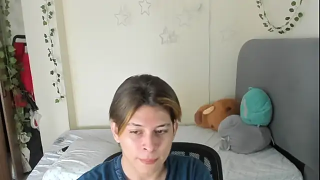 Snapshot of Felix_kitty chatting on November 12, 2025, 7:24 pm Felix kitty online show from November 12, 2025, 7:24 pm