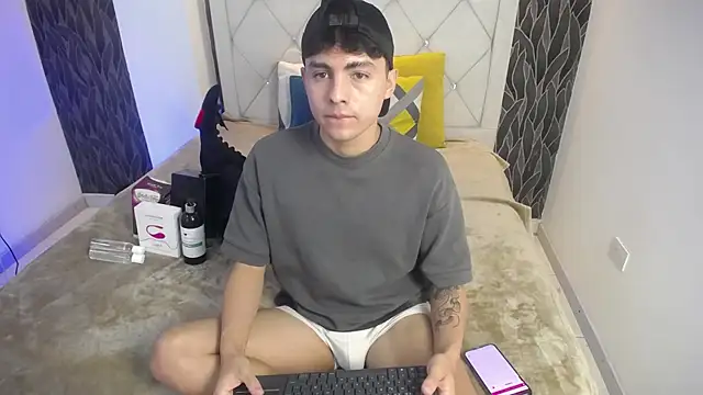 Samu FoXXX online show from December 5, 2025, 8:16 pm