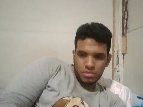 Snapshot of josecamsex27 chatting on December 15, 2025, 3:33 am josecamsex27 online show from December 15, 2025, 3:33 am