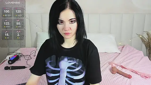 Lina Moony online show from January 16, 2026, 1:53 am