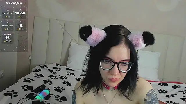 Lina Moony online show from February 3, 2026, 2:53 am