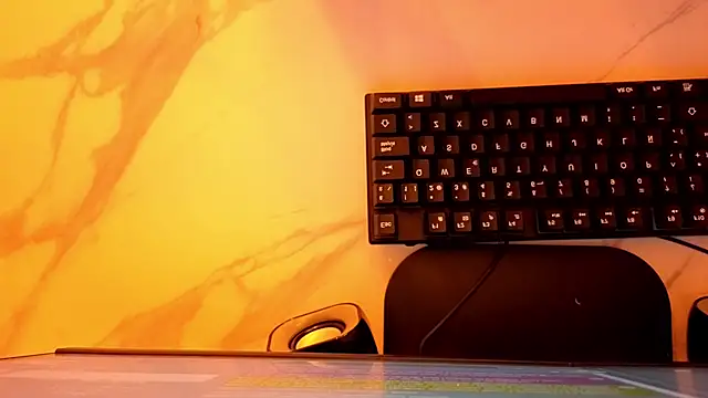 Juliana Tx online show from November 16, 2025, 3:01 am