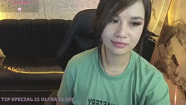 Snapshot of Violetta_jhonson_a chatting on July 10, 2026, 9:45 am Violetta jhonson a online show from July 10, 2026, 9:45 am