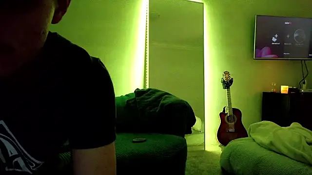 sculpteddesire online show from December 1, 2025, 8:52 am