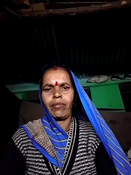 Hot juli73 online show from December 2, 2025, 3:40 pm