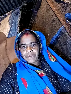 Neetujk online show from December 17, 2025, 5:08 pm