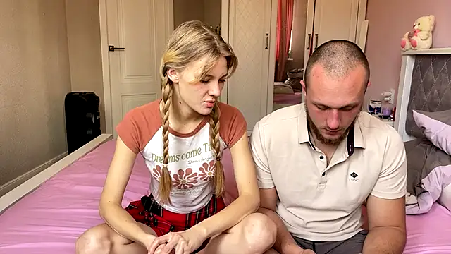 Daisy Couple online show from December 14, 2025, 9:14 am