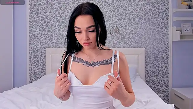 Snapshot of StaticHaven chatting on November 14, 2025, 6:34 am StaticHaven online show from November 14, 2025, 6:34 am