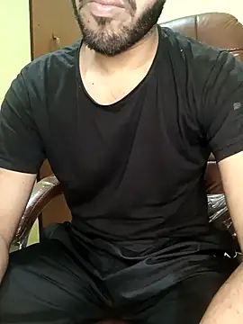 hotyyyyjonny online show from April 4, 2026, 3:27 am