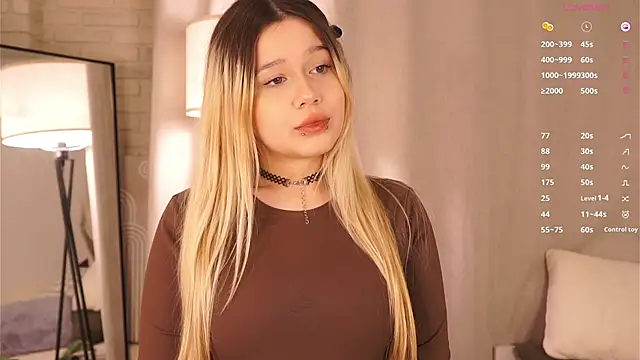 Snapshot of Love_audirs6 chatting on February 11, 2026, 12:15 am Love audirs6 online show from February 11, 2026, 12:15 am