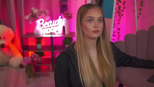 ElyssawetXX online show from February 23, 2026, 7:44 pm