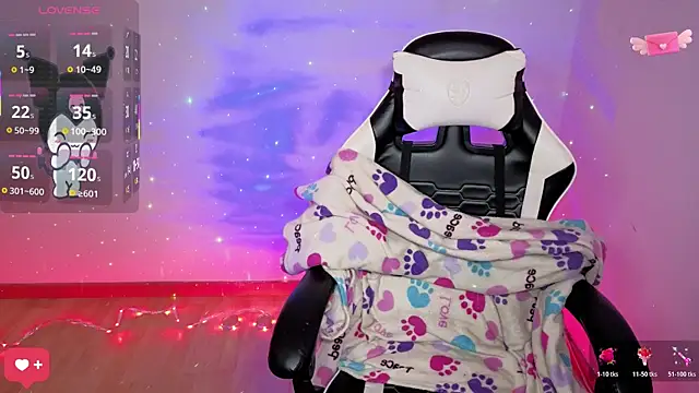 Snapshot of Melody_Ghot chatting on April 15, 2026, 2:35 pm Melody Ghot online show from April 15, 2026, 2:35 pm