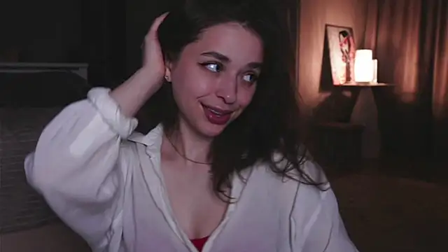 yoyogirlx online show from May 3, 2026, 2:01 pm