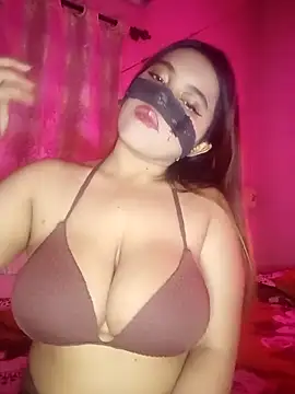 Bunnybush37 online show from May 28, 2026, 3:31 pm