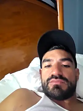 piggylatino online show from April 1, 2026, 12:44 am