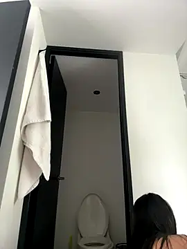 Hannaah wood online show from December 20, 2025, 7:54 pm