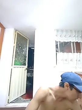 ianyoung18 online show from November 22, 2025, 8:52 pm