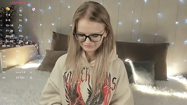 MicheleHonas online show from December 20, 2025, 6:37 pm