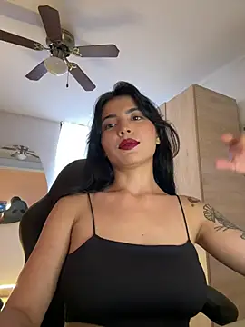 Cristal Cerati  online show from April 11, 2026, 9:41 pm