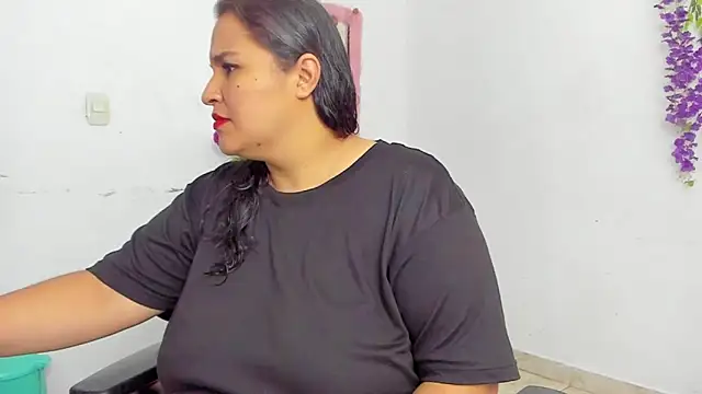  1Zoey online show from February 12, 2026, 10:21 am