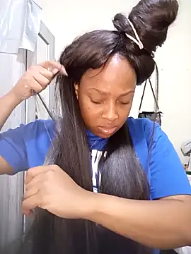 Snapshot of NayraMoon_ chatting on November 22, 2025, 3:27 am NayraMoon online show from November 22, 2025, 3:27 am