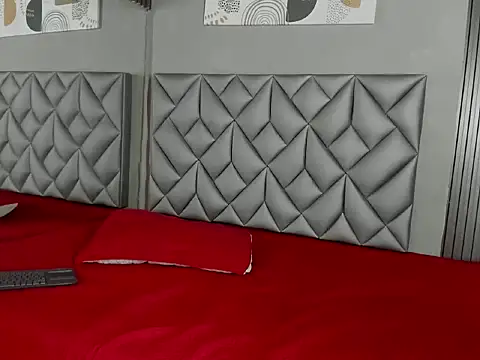 May-Clanfort online show from November 22, 2025, 12:59 pm