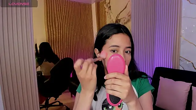 Snapshot of Joselyn_tay chatting on June 17, 2026, 12:07 pm Joselyn tay online show from June 17, 2026, 12:07 pm