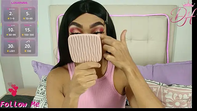 Daphne Hills online show from March 21, 2026, 7:50 pm