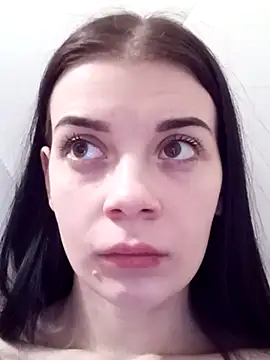 JhonSHelBy7LuNa online show from February 4, 2026, 2:17 am