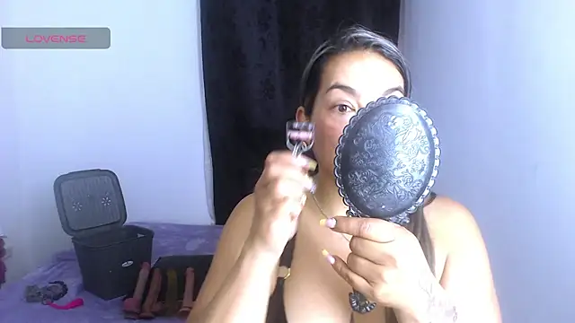 Snapshot of tasha_velvet chatting on November 24, 2025, 1:22 pm tasha velvet online show from November 24, 2025, 1:22 pm