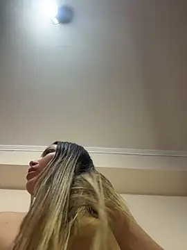 Snapshot of Anna_Bitch_Disgusting chatting on February 1, 2026, 5:17 am Anna Bitch Disgusting online show from February 1, 2026, 5:17 am