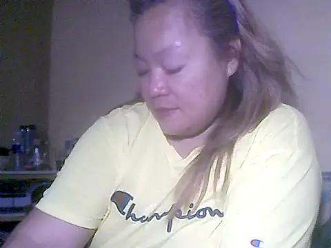 loriepinay46 online show from April 12, 2026, 10:42 am