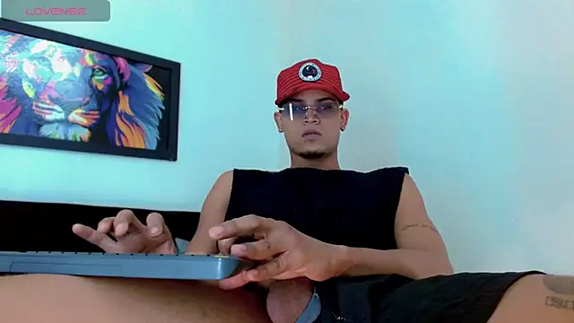 Isaacas  online show from November 17, 2025, 11:27 am