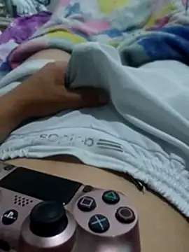 Snapshot of M1llerDeeW chatting on November 24, 2025, 2:44 am M1llerDeeW online show from November 24, 2025, 2:44 am