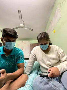 Cute hotzara online show from November 25, 2025, 4:34 am