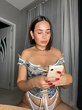 Tatargirl online show from November 27, 2025, 5:48 pm