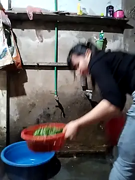 gugu0022 online show from March 16, 2026, 4:18 am